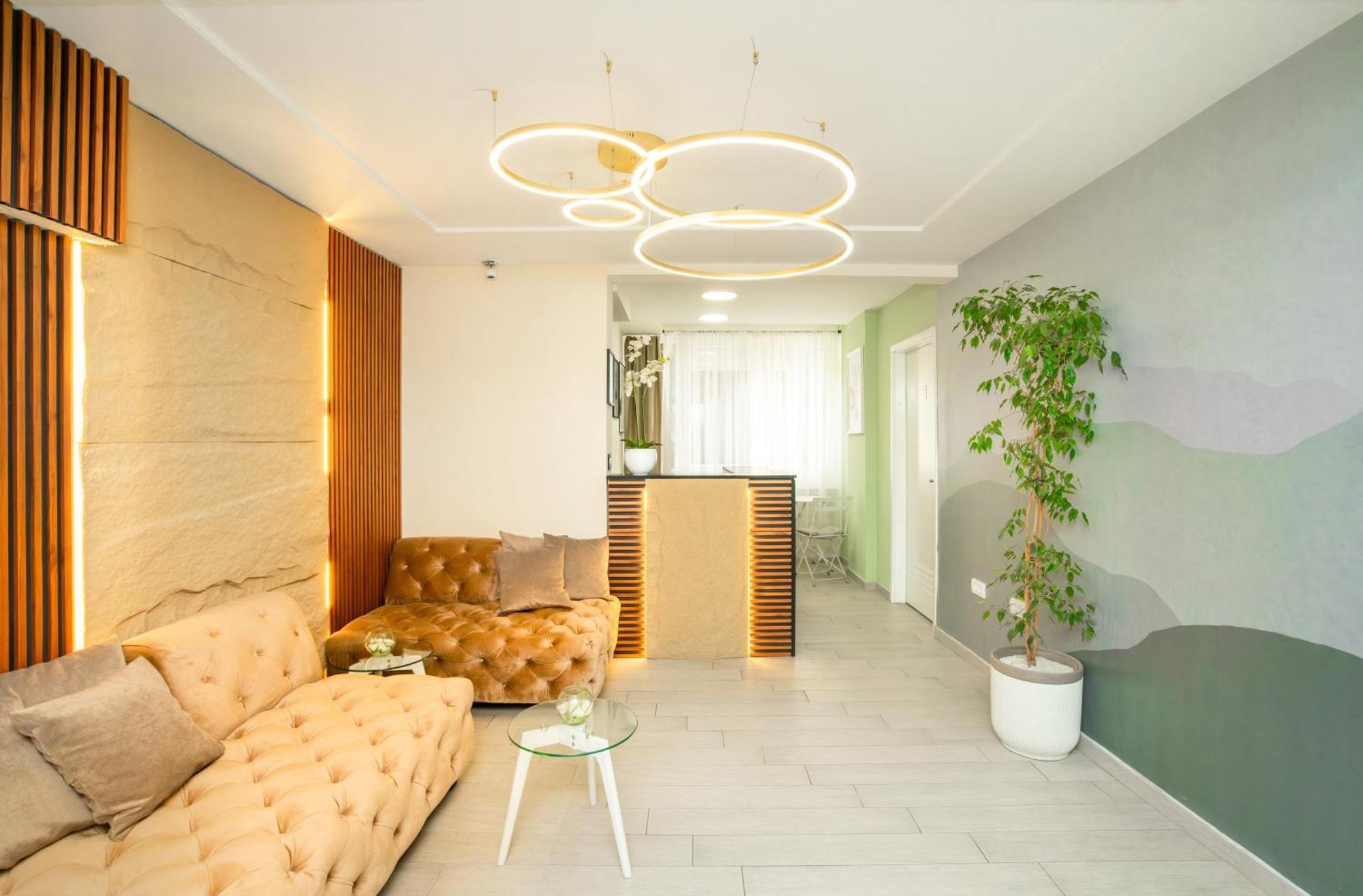 7 Hills Rooms Podgoriţa Exterior foto